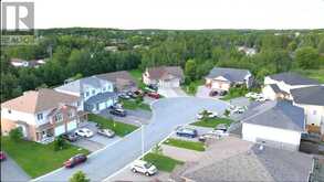 86 Rinkside Court | Greater Sudbury Ontario | Slide Image Three