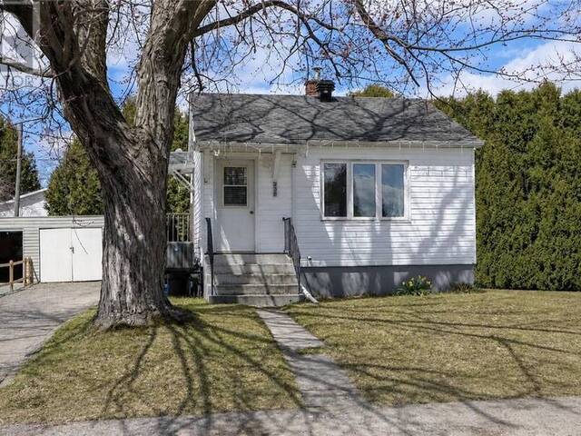 238 Seventh Avenue Greater Sudbury Ontario, P3Y 1M5 - 3 Bedrooms Home For Sale