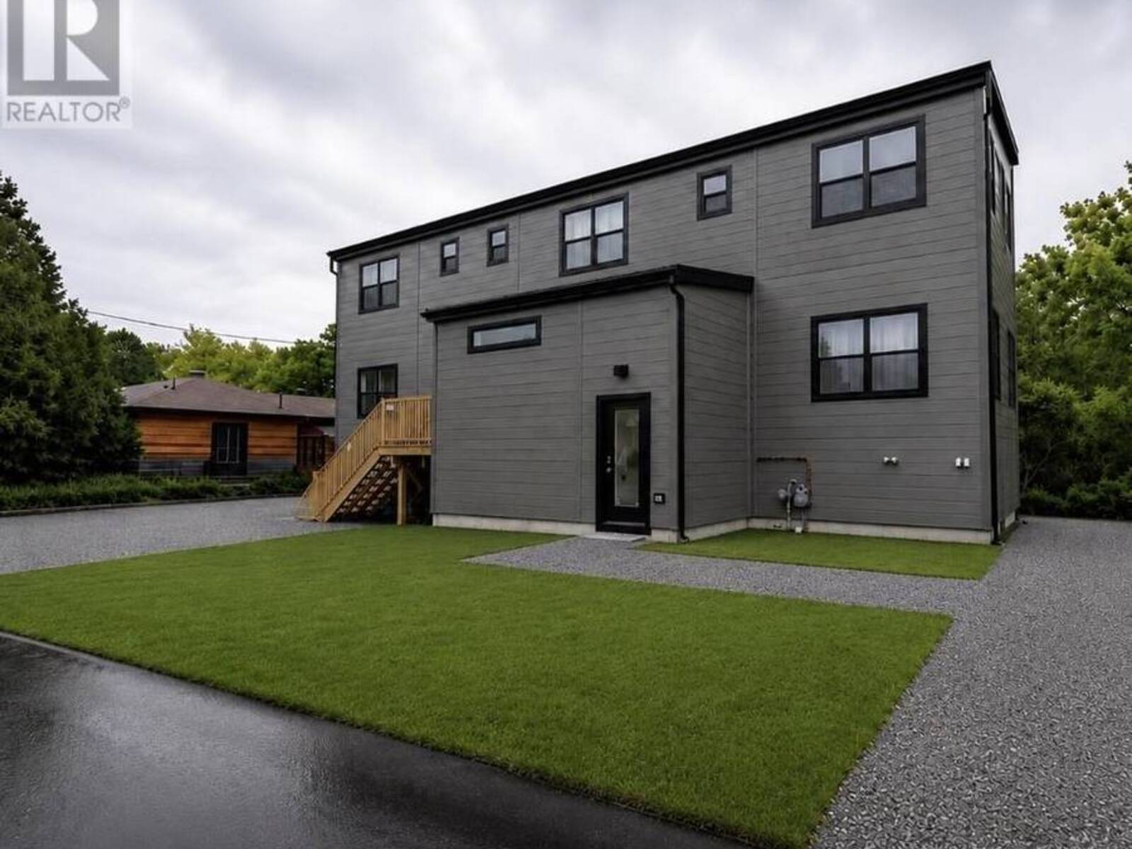 1050 Gordon Avenue, Greater Sudbury, Ontario P3A 2V6
