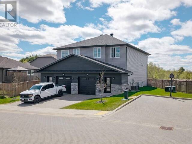 2279 Mallards Landing Drive Unit# 19 Greater Sudbury Ontario, P3P 6E5 - 3 Bedrooms Condo For Sale