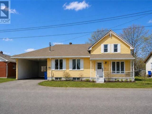 10 St Laurent Street West Nipissing Ontario, P0H 2M0 - 5 Bedrooms Home For Sale