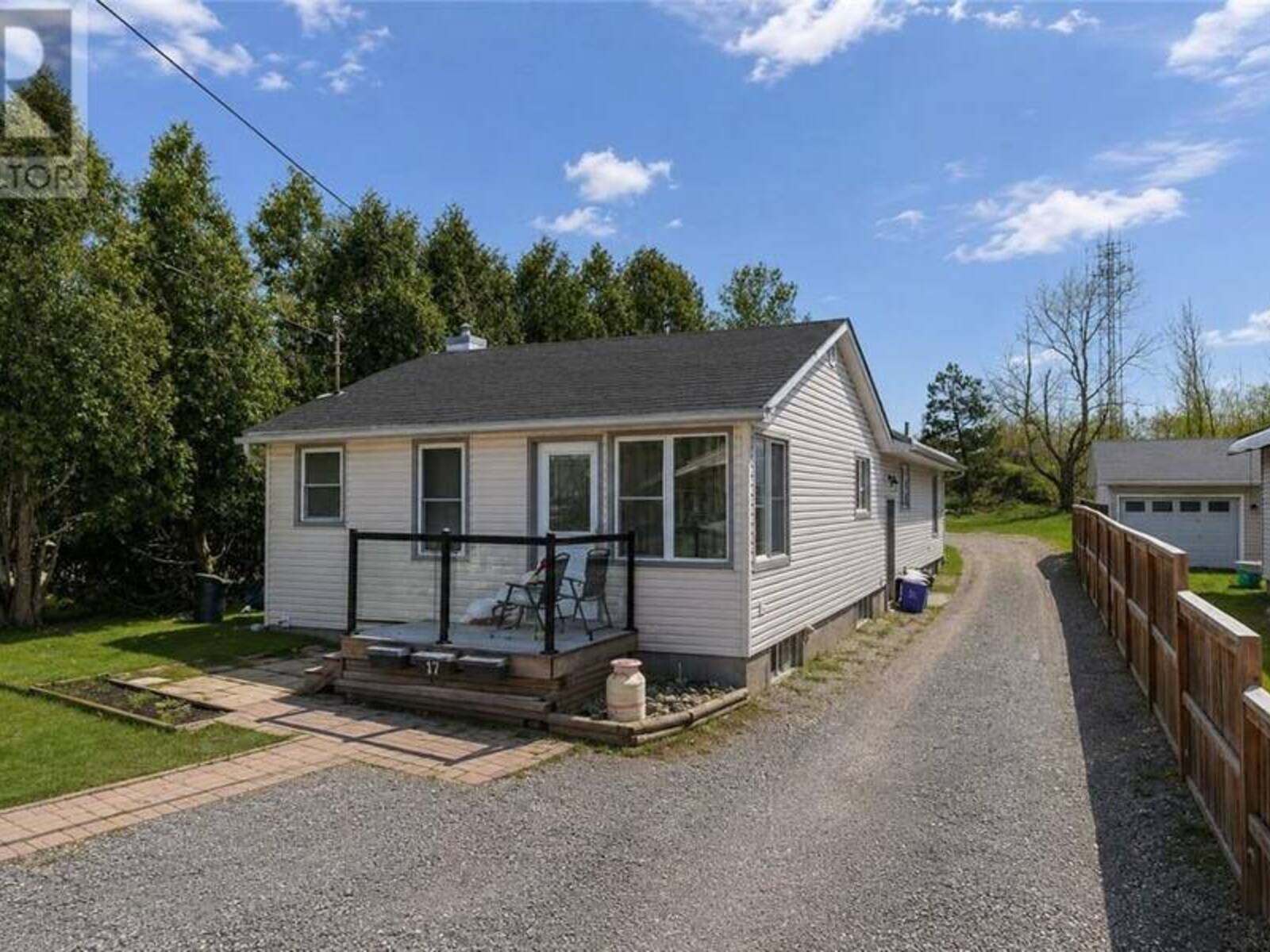 17 Clairmont Street, Greater Sudbury, Ontario P3B 3S4