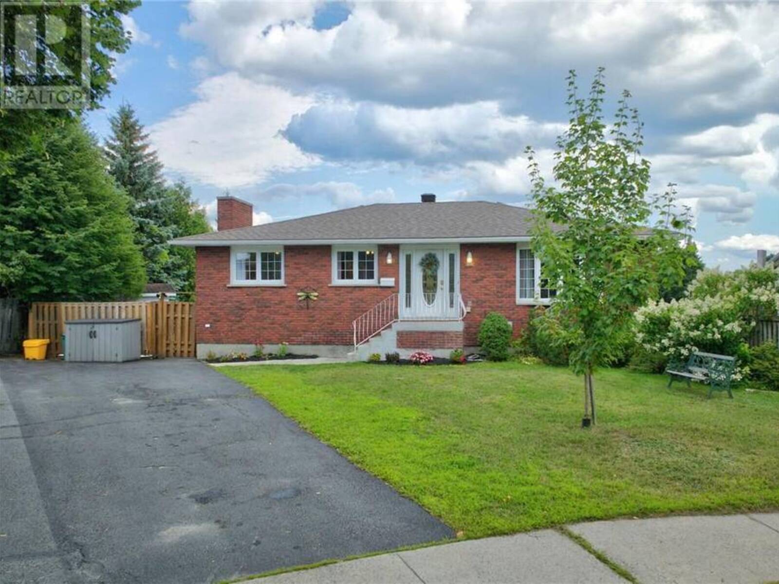 516 Camelot Drive, Greater Sudbury, Ontario P3B 3M7