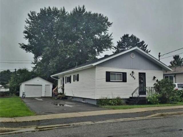 4405 NOTRE DAME AVE Greater Sudbury Ontario, P3P 1L2 - 3 Bedrooms Home For Sale