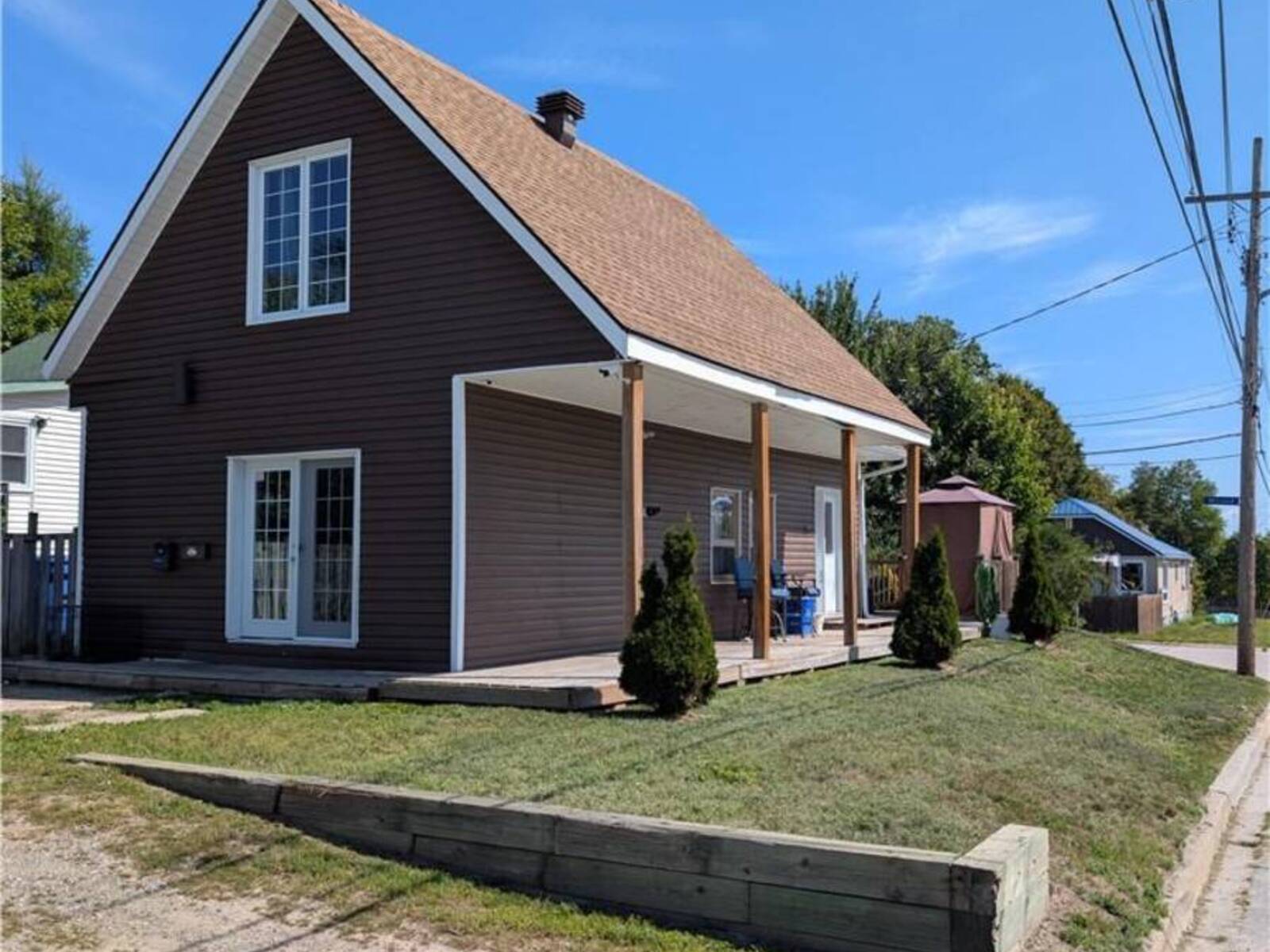272 Lansdowne, North Bay, Ontario P1B 6Y1
