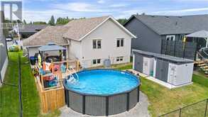 41 Meadowgreen Drive | Greater Sudbury Ontario | Slide Image Three