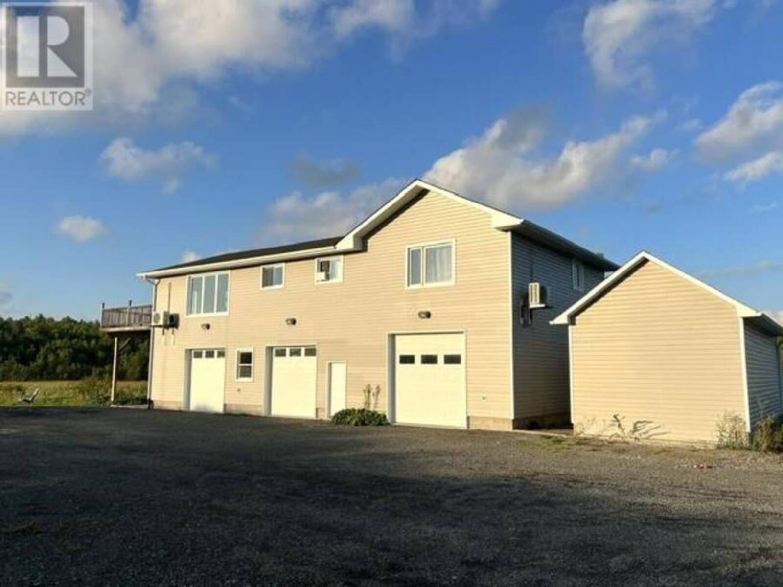 3327 Long Lake Road, Greater Sudbury, Ontario P3G 1N4