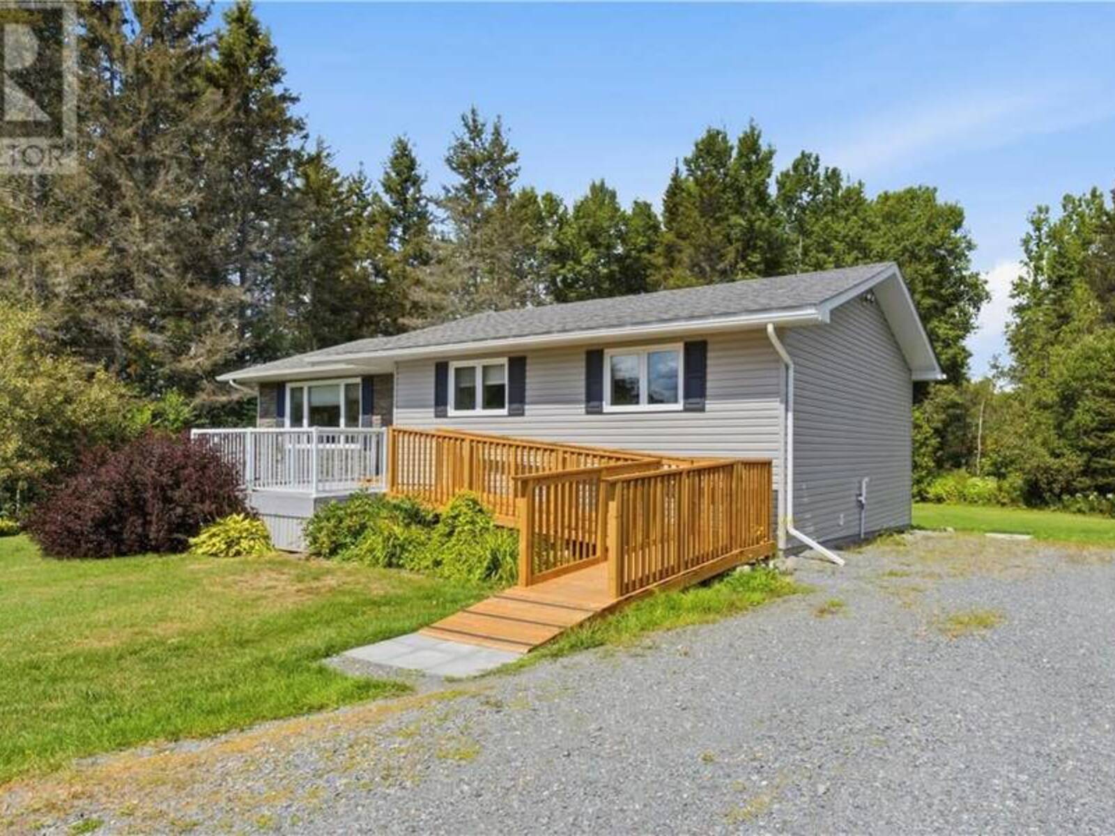 10 Rollande Street, Markstay-Warren, Ontario P0M 2G0