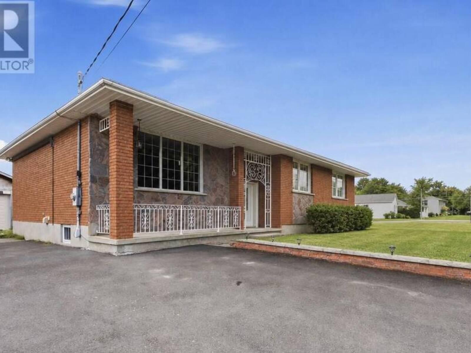 1803 Pierre Street, Val Caron, Ontario P3N 1C3