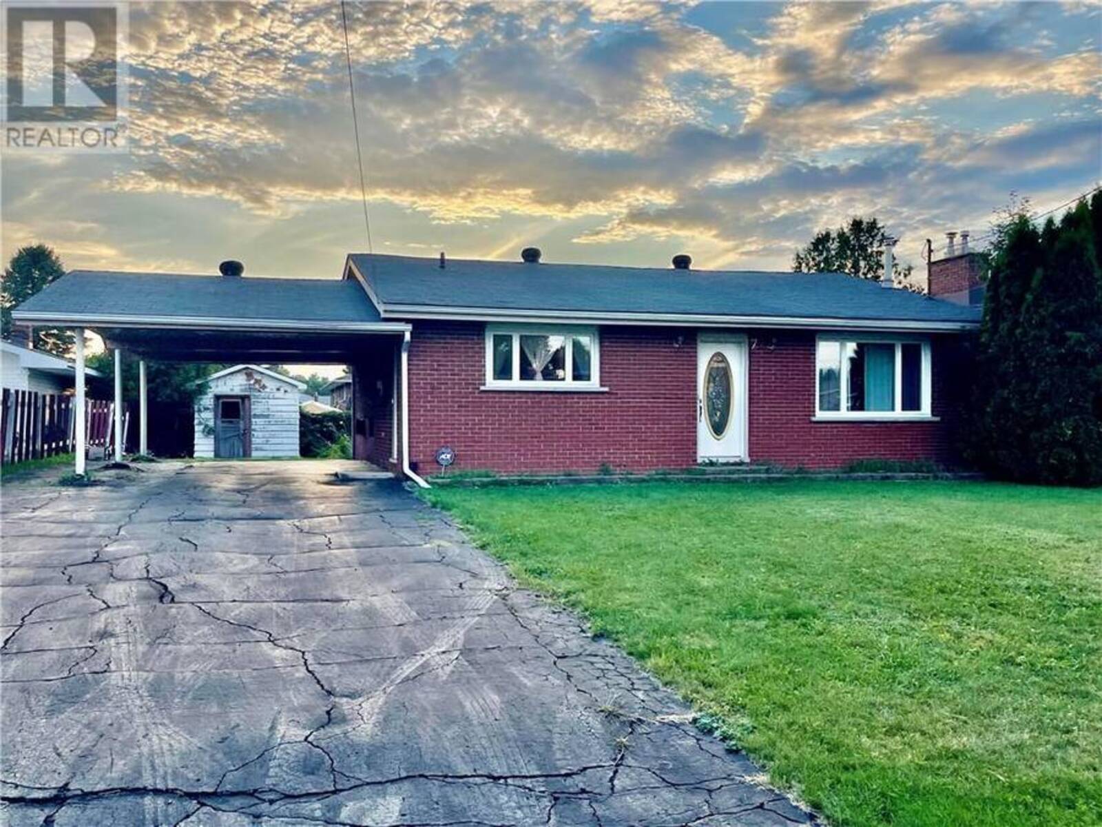 7 Falcon Crescent, Chelmsford, Ontario P0M 1L0