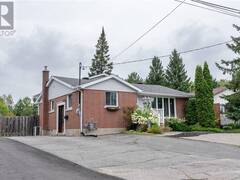 1567 Crestmoor Road Greater Sudbury Ontario, P3A 4M3