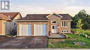 1663 Meadowlark Way | Val Caron Ontario | Slide Image One