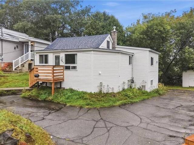 867 Lonsdale Avenue Greater Sudbury Ontario, P3B 1K2 - 4 Bedrooms Home For Sale