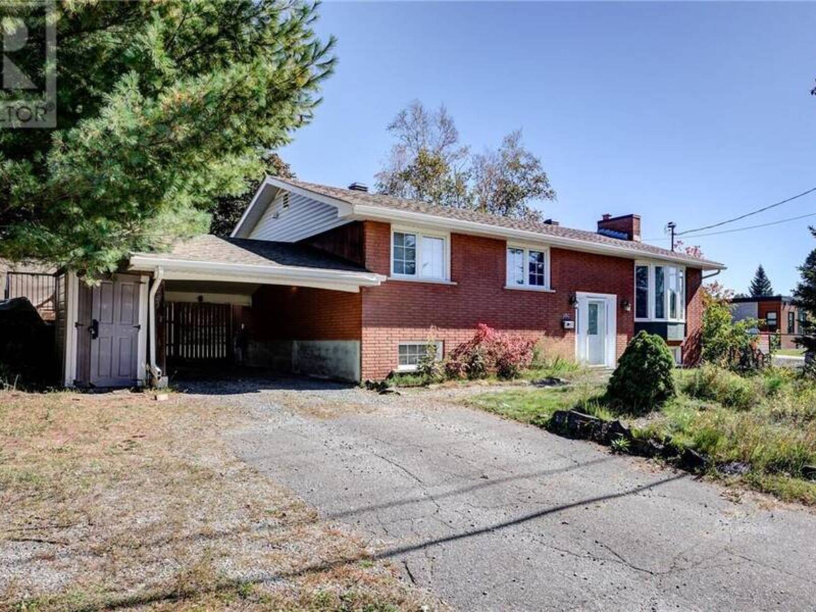 890 Auger Avenue, Greater Sudbury, Ontario P3A 4A6