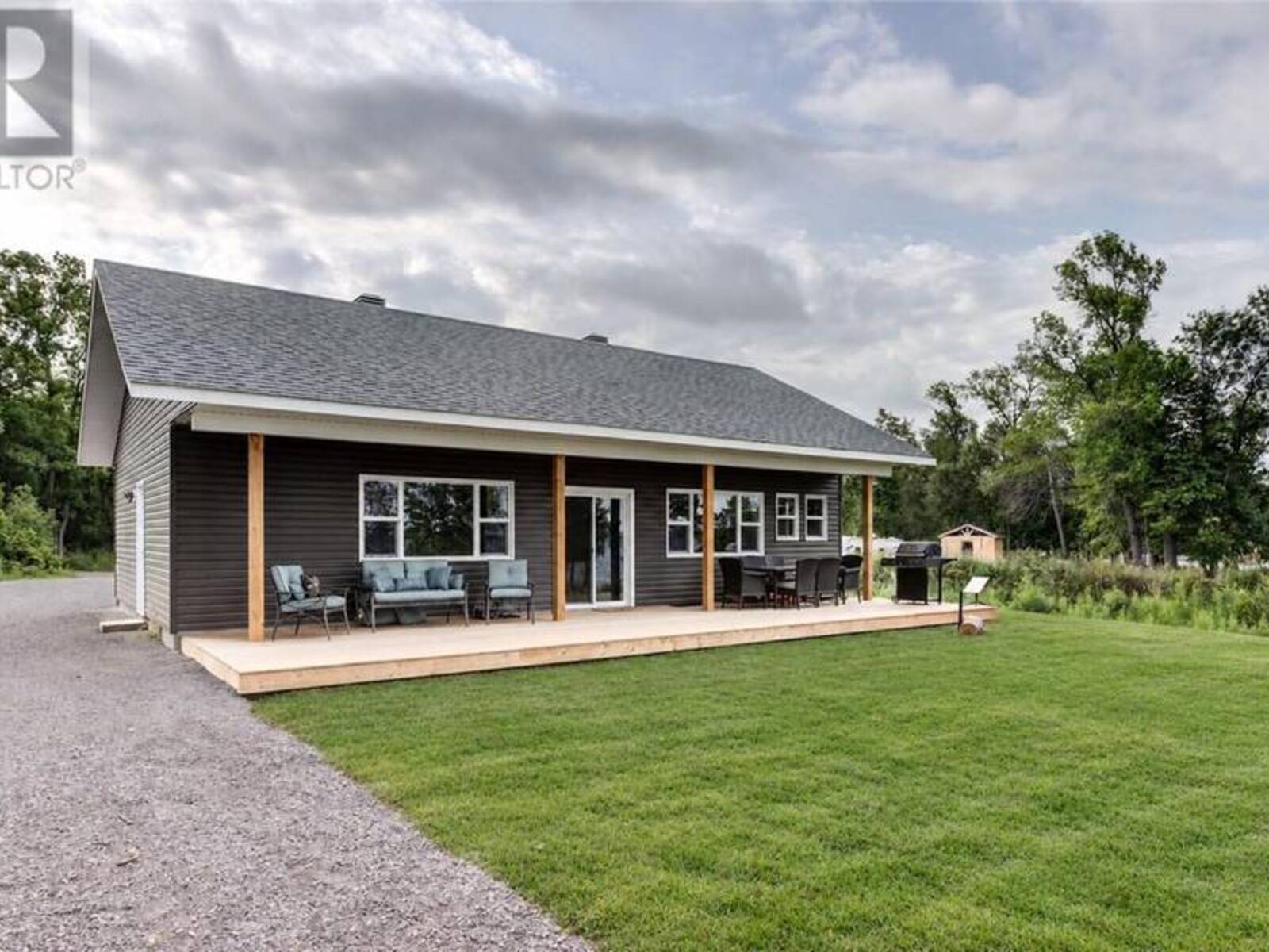 237 GRANDOR Road, Manitoulin Island, Ontario P0P 1H0