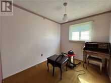 140 IMPERIAL Drive | Greater Sudbury Ontario | Slide Image Nine