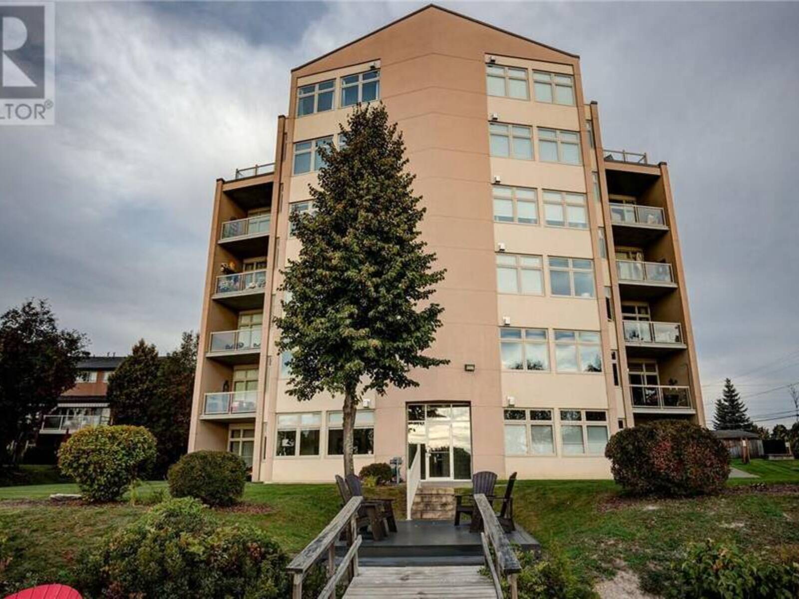 15 Maki Avenue Unit# 406, Greater Sudbury, Ontario P3E 2P3
