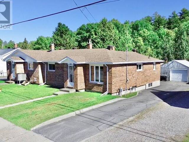 132 First Ave N Greater Sudbury Ontario, P0M 2C0 - 4 Bedrooms Home For Sale