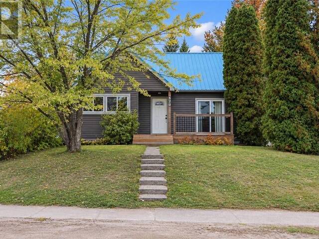 570 Main Greater Sudbury Ontario, P3Y 1M9 - 4 Bedrooms Home For Sale