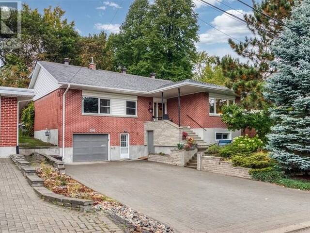 655 Beaton Avenue Greater Sudbury Ontario, P3E 3J5 - 5 Bedrooms Home For Sale