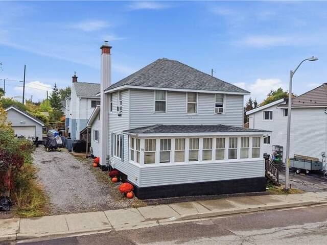 37 Diorite Street Greater Sudbury Ontario, P0M 1N0 - 5 Bedrooms Home For Sale