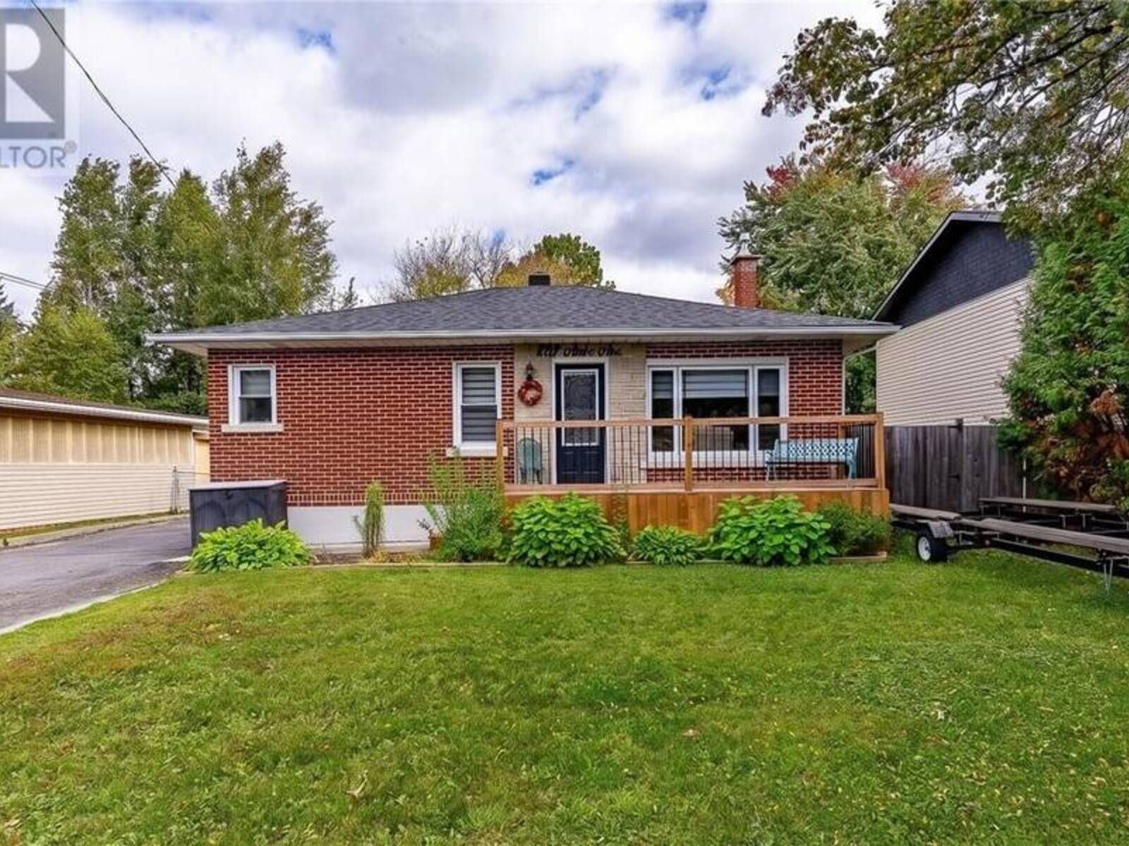 802 Attlee Avenue, Greater Sudbury, Ontario P3A 3H6