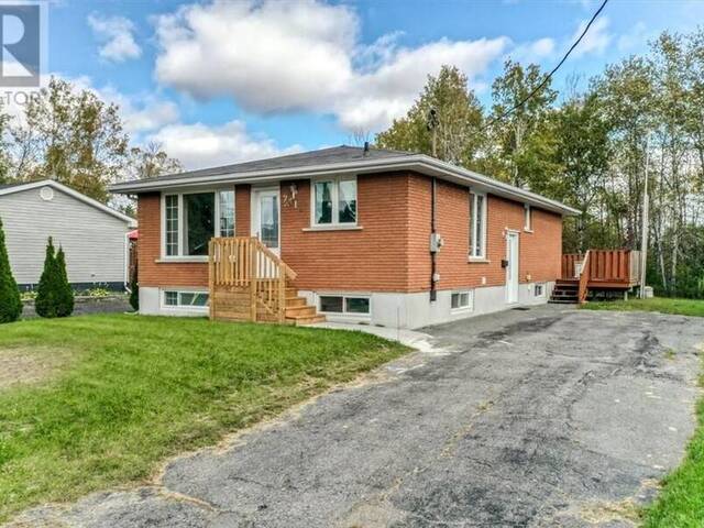 2411 Oak Street Greater Sudbury Ontario, P0M 1B0 - 3 Bedrooms Home For Sale