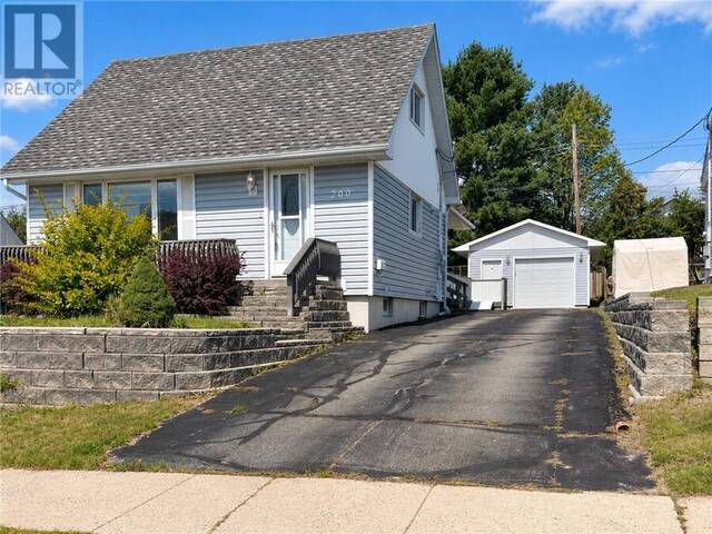 200 Hillside Drive South Elliot Lake Ontario, P5A 1N5 - 3 Bedrooms Home For Sale