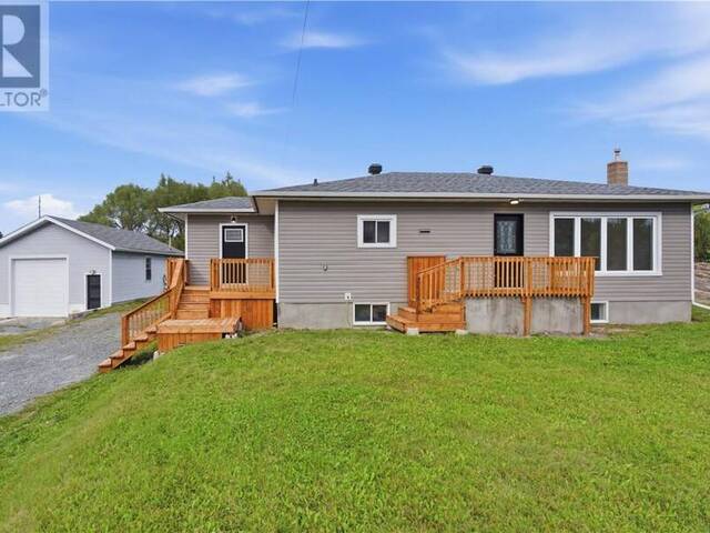 906 Goodview Road Greater Sudbury Ontario, P3G 1B5 - 5 Bedrooms Home For Sale
