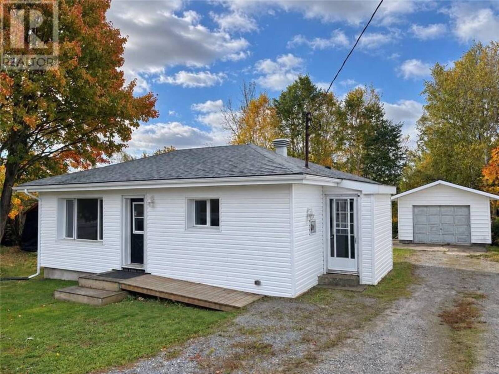 1581 Lakeshore Drive, Val Caron, Ontario P3N 1L3