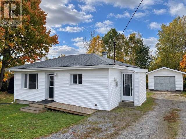 1581 Lakeshore Drive Val Caron Ontario, P3N 1L3 - 2 Bedrooms Home For Sale
