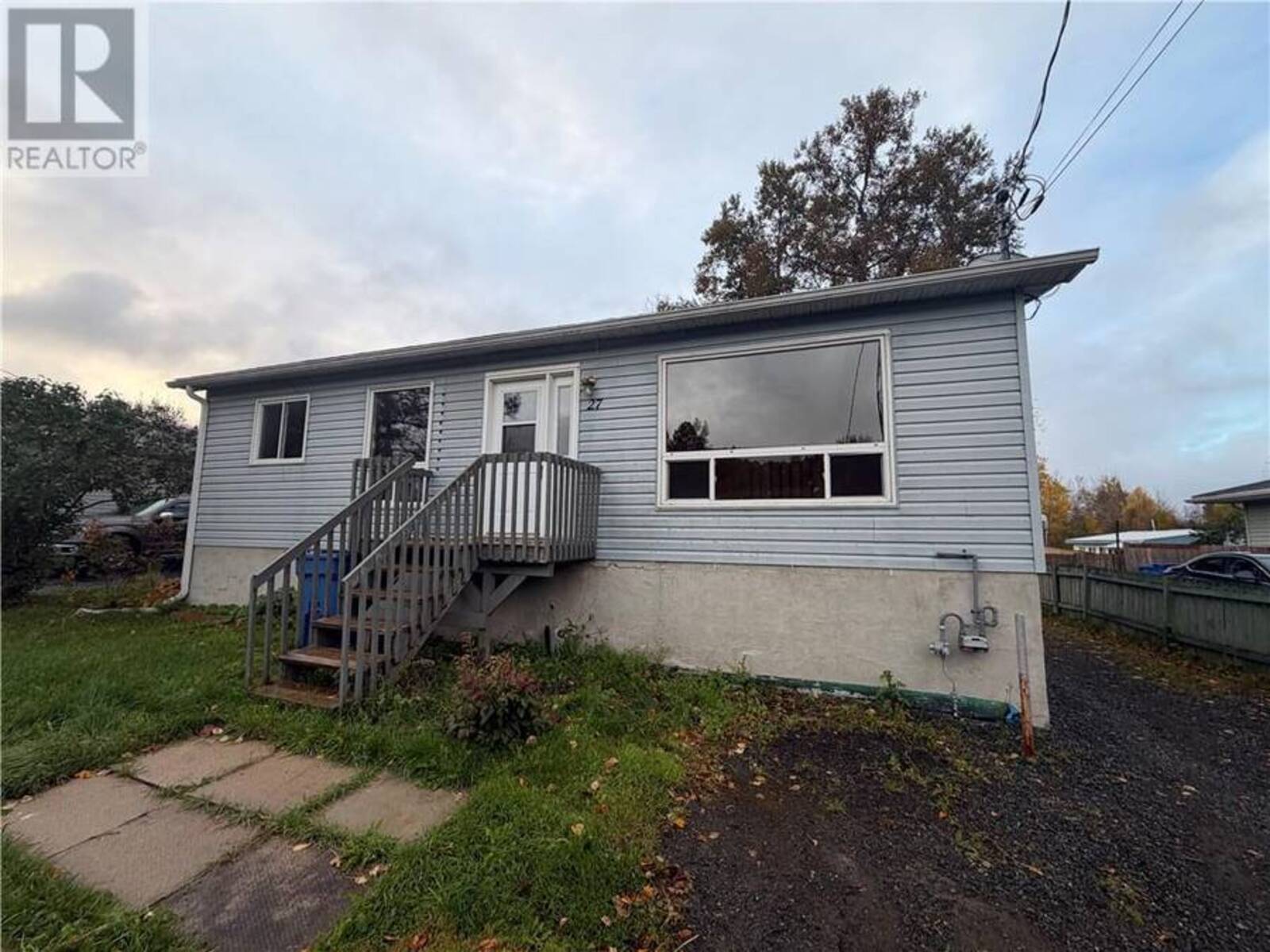 27 SPRUCE Street, Temagami, Ontario P0H 2H0