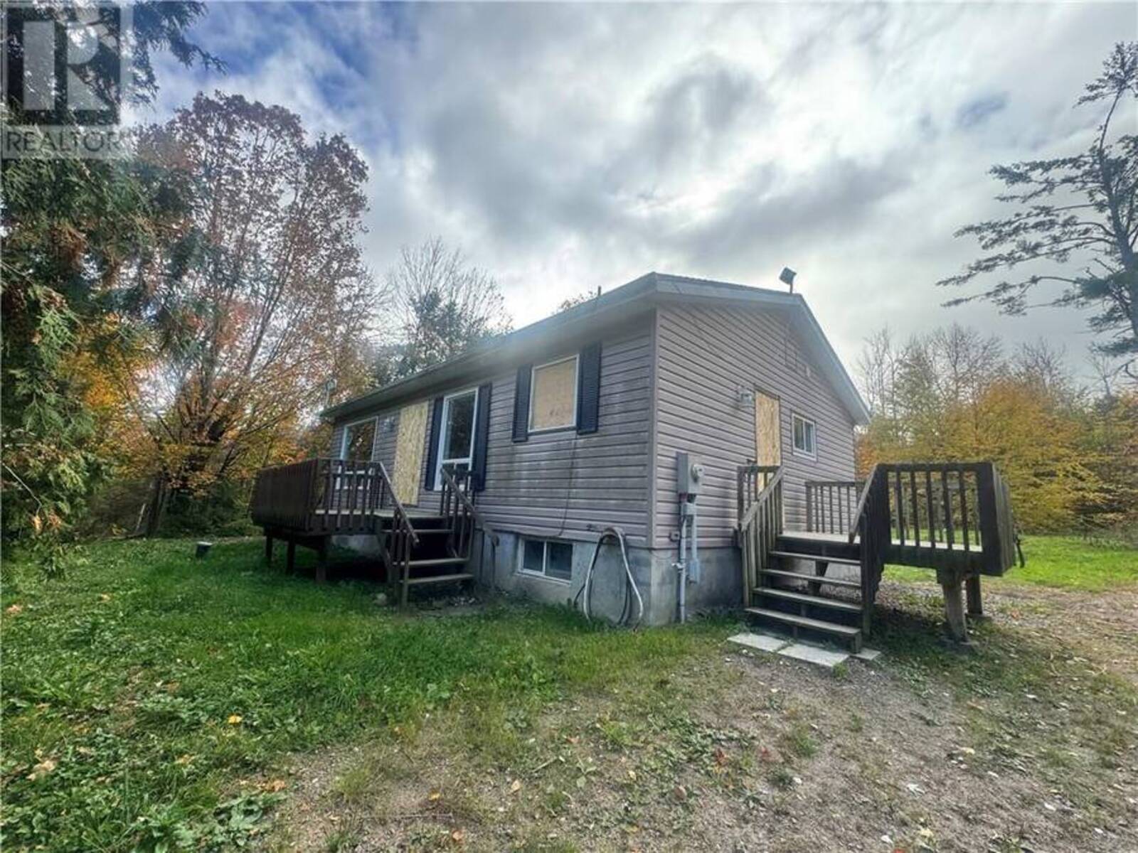 2000 RICHARDS Road, Mattawan, Ontario P0H 1V0