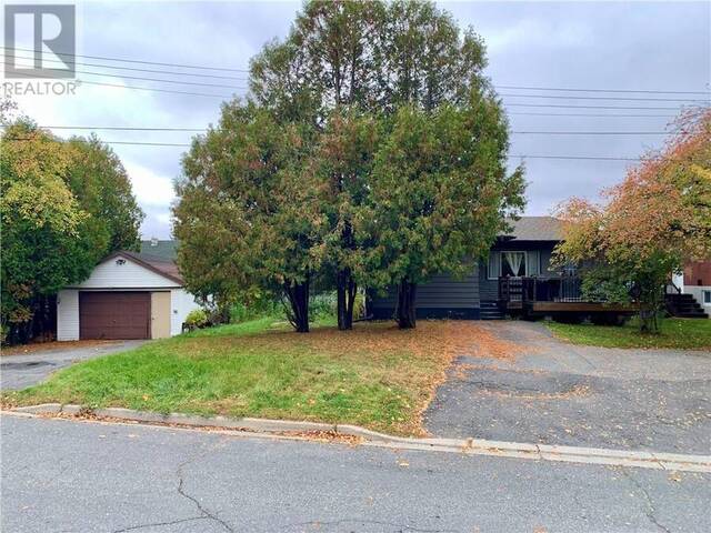 889 Adelaide Street Greater Sudbury Ontario, P3E 4B7 - 2 Bedrooms Home For Sale