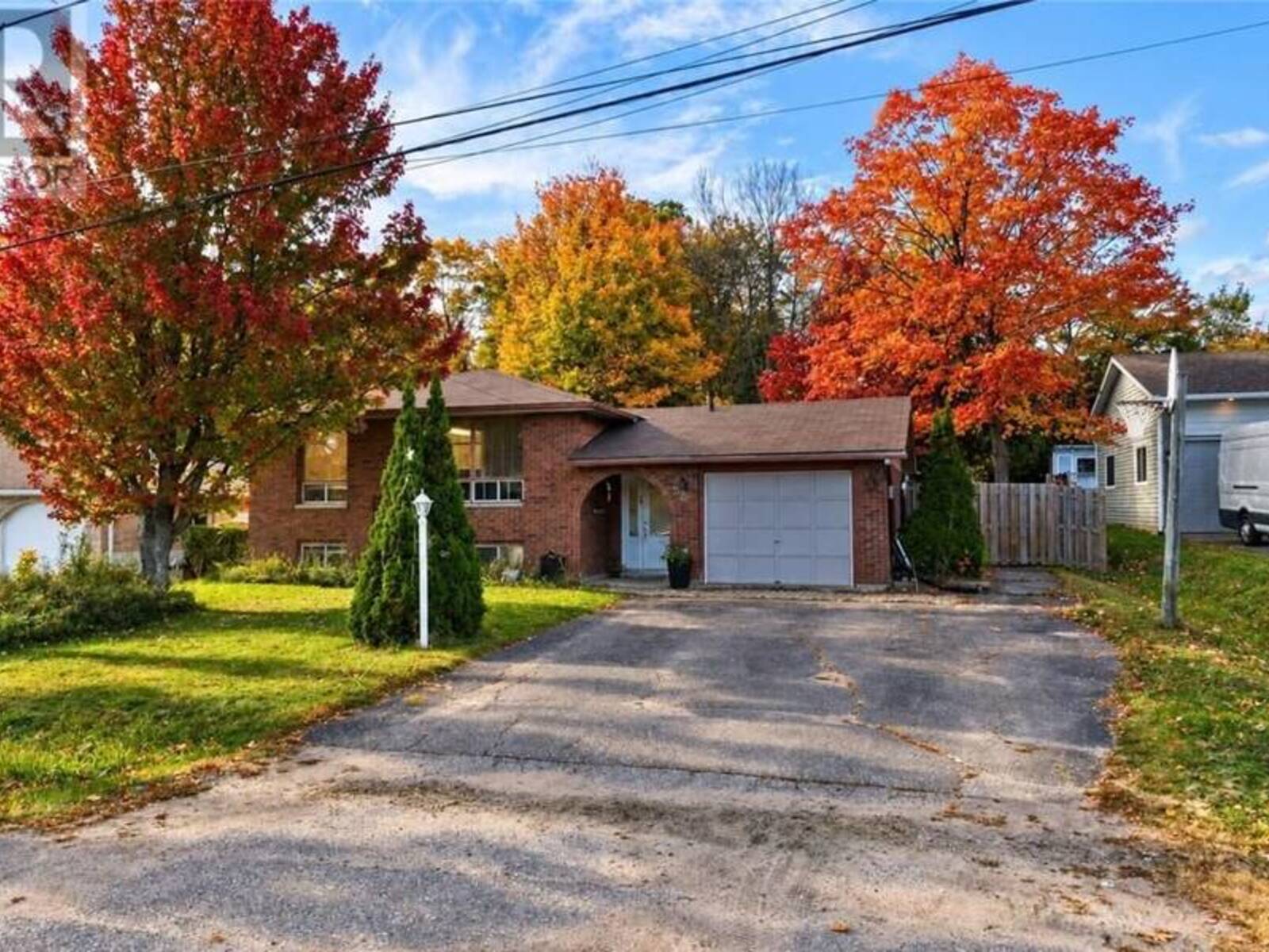 226 McNaughton Avenue, North Bay, Ontario P1C 1G7