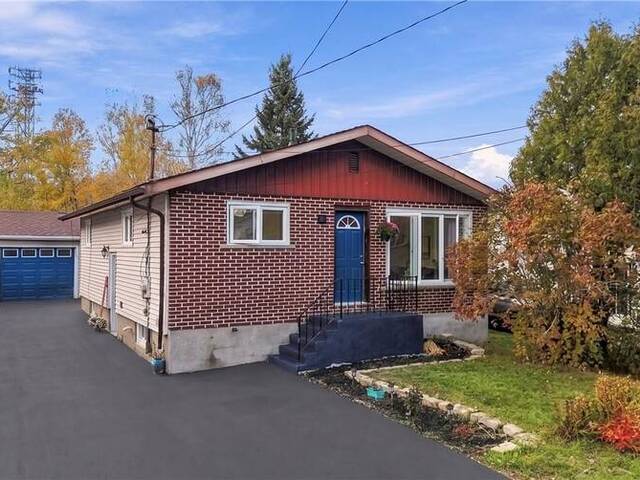 15 Clairmont Street Greater Sudbury Ontario, P3B 3S4 - 4 Bedrooms Home For Sale
