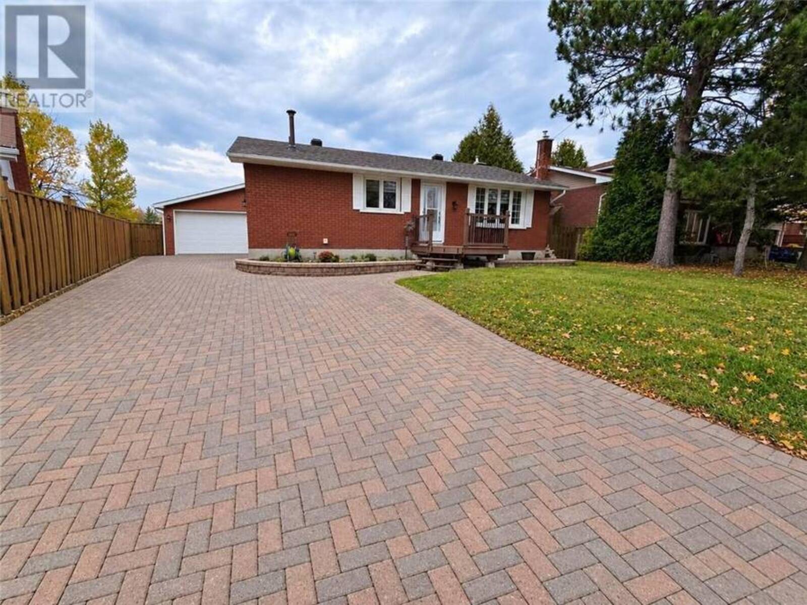 132 Maplewood Crescent, Greater Sudbury, Ontario P3L 1G9
