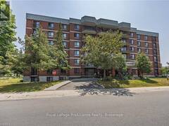 605 - 14 GREENVIEW DRIVE Kingston Ontario, K7M 7T5