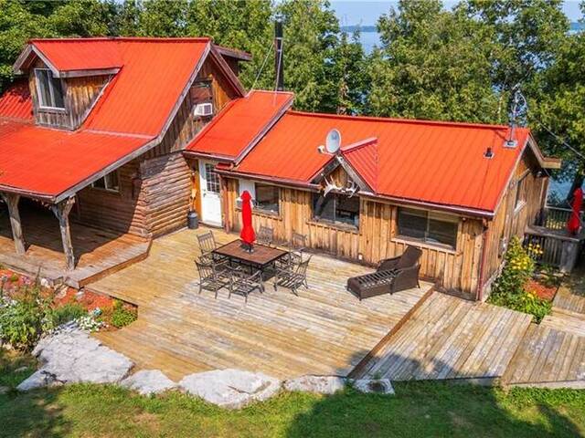 8 BERNIES Lane Wolfe Island Ontario, K0H 2Y0