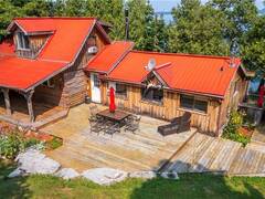 8 BERNIES Lane Wolfe Island Ontario, K0H 2Y0