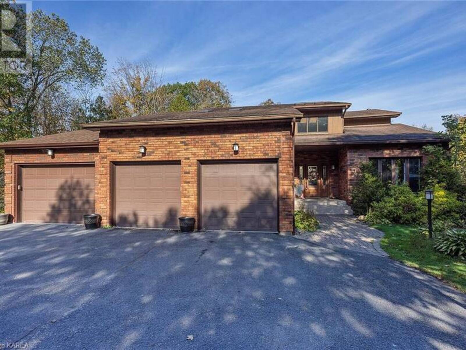 1059 CEDARWOODS Drive, Verona, Ontario K0H 2W0