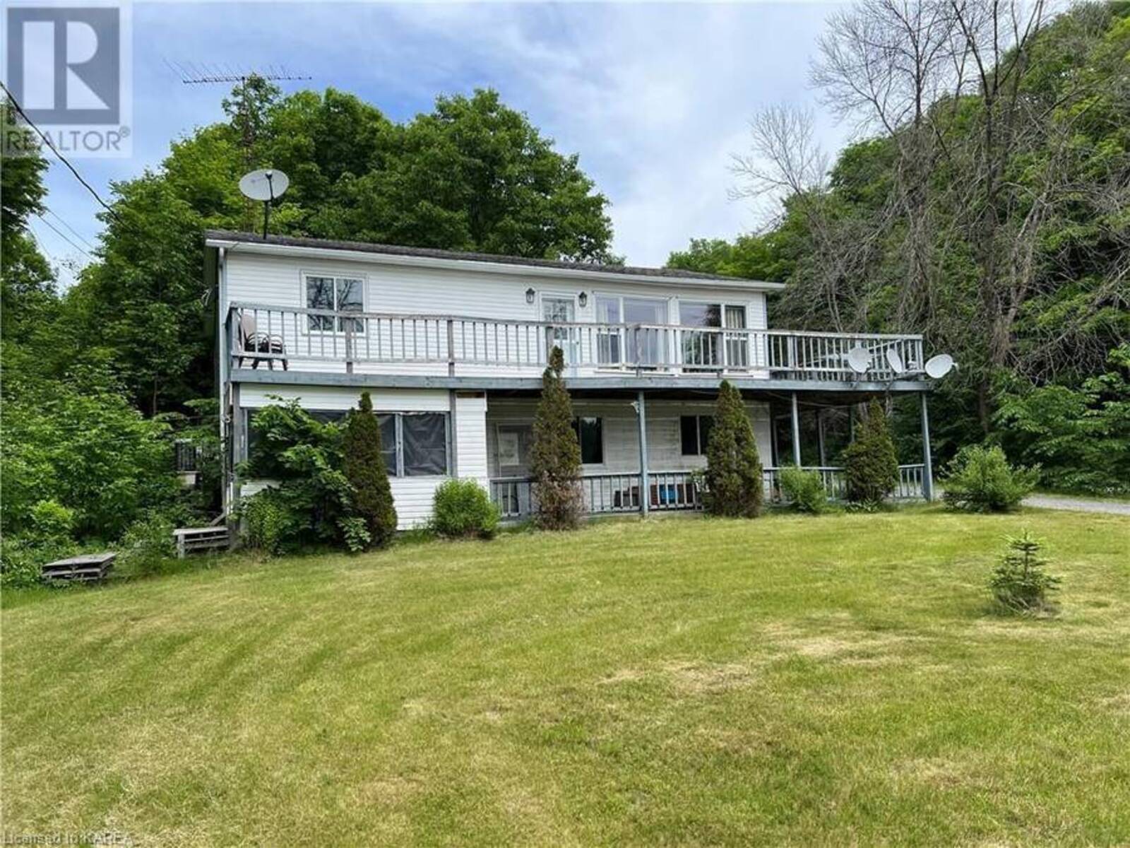 68 GANANOQUE LAKE Road, Gananoque, Ontario K7G 2V4