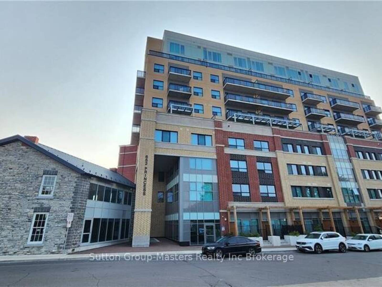 211 - 652 PRINCESS STREET, Kingston, Ontario K7L 1E5