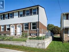 930 AMBERDALE Crescent Kingston Ontario, K7M 6V1