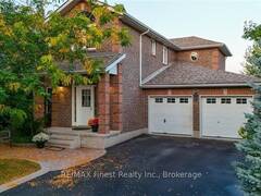 230 HONEYWOOD AVENUE Kingston Ontario, K7K 7L4