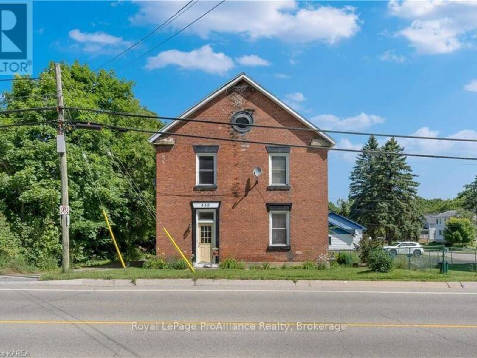 430 KING STREET W, Gananoque, Ontario K7G 2G9