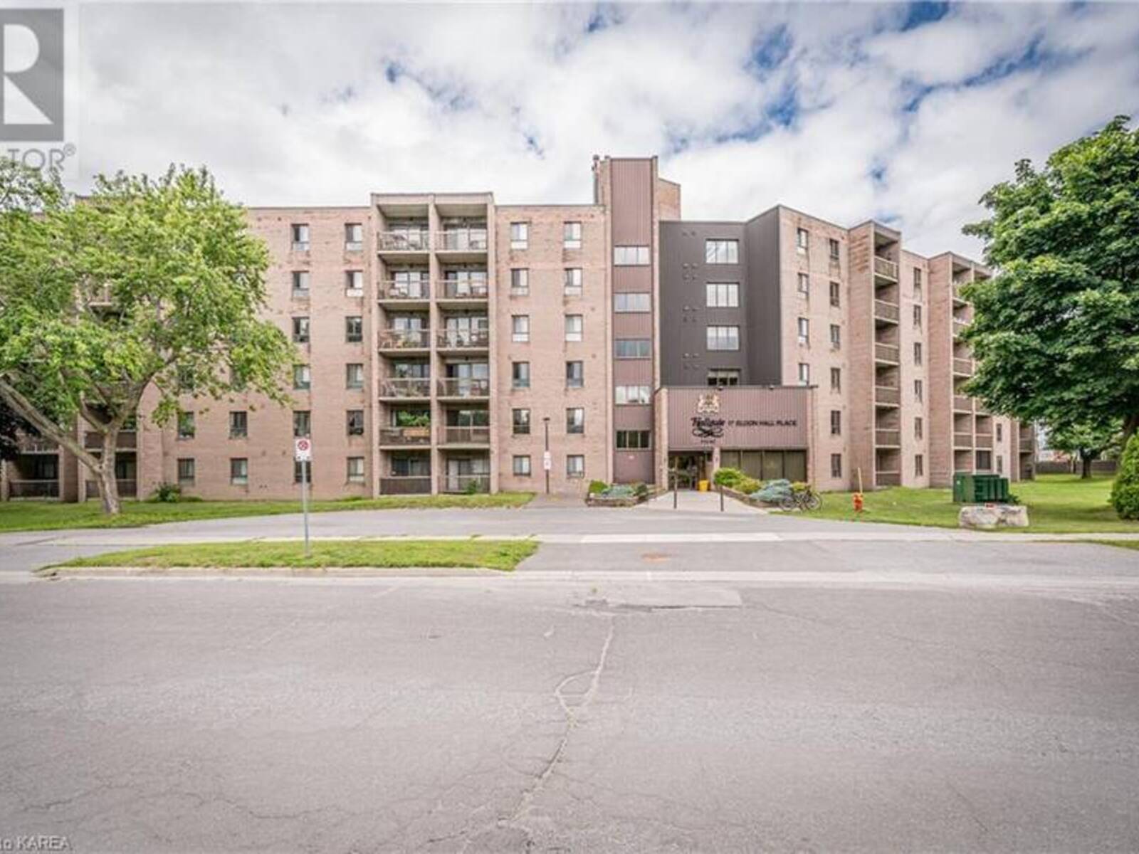 17 ELDON HALL Place Unit# 203, Kingston, Ontario K7M 7H5