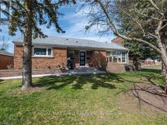 9 ELIZABETH AVENUE Kingston Ontario, K7M 3G9