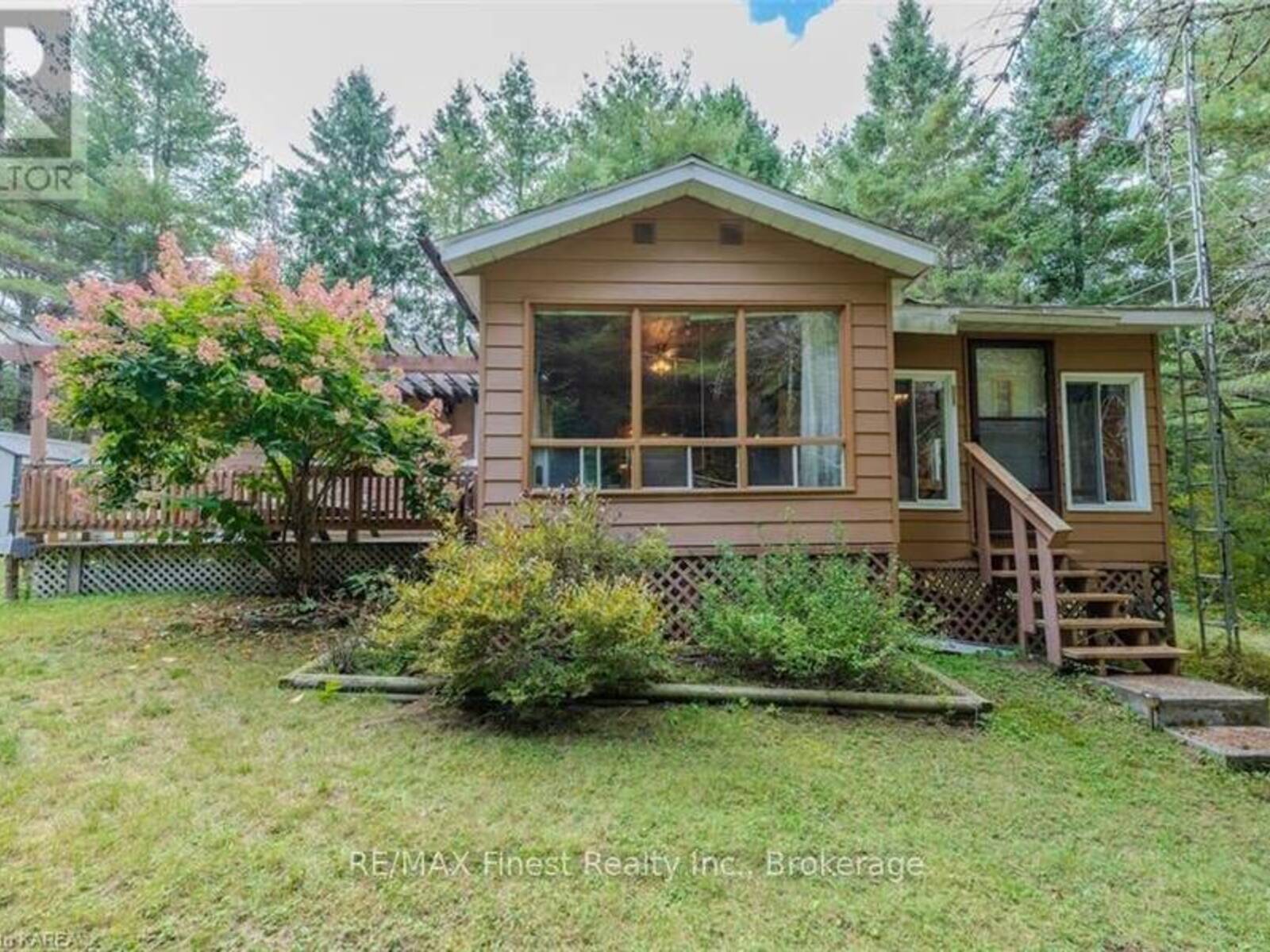 1203 FARM GATE LANE, North Frontenac, Ontario K0H 2C0