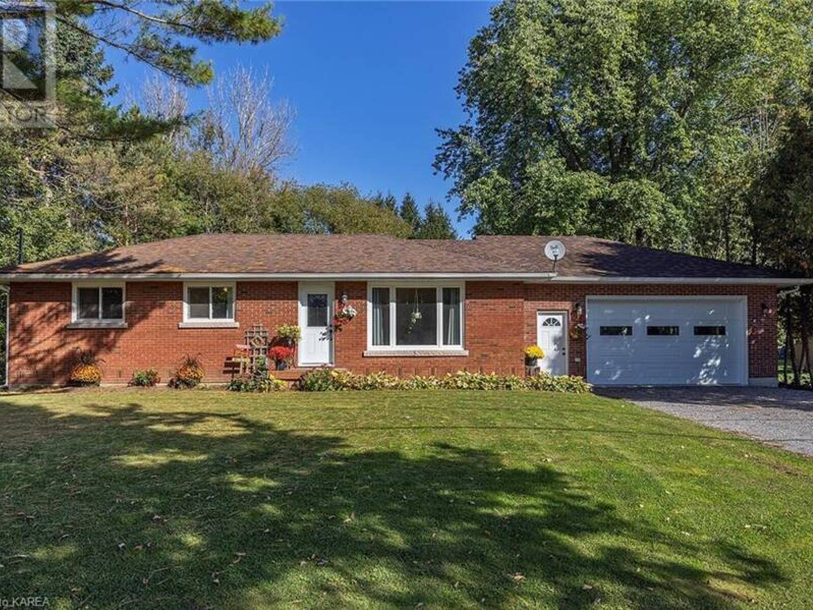 3080 RUTLEDGE Road, Sydenham, Ontario K0H 2T0